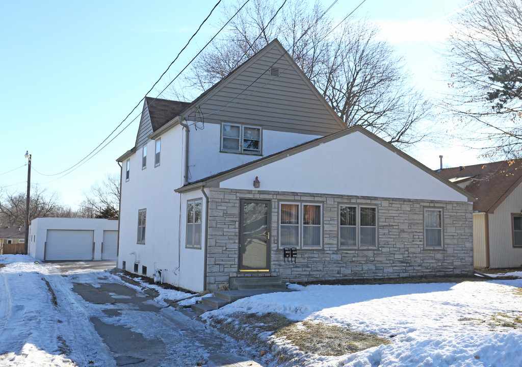 3815 SW 9th St in Des Moines, IA - Foto de edificio