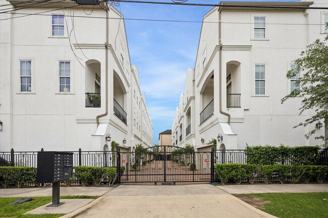 1242 W 23rd St in Houston, TX - Building Photo - Building Photo