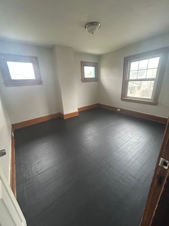 9520 Marah Ave in Cleveland, OH - Building Photo - Building Photo