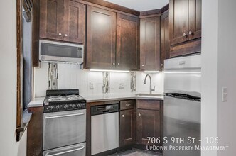 706 S 9th St in Minneapolis, MN - Building Photo - Building Photo