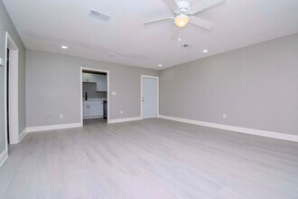 1313 Eagleview Dr in Brandon, FL - Building Photo - Building Photo