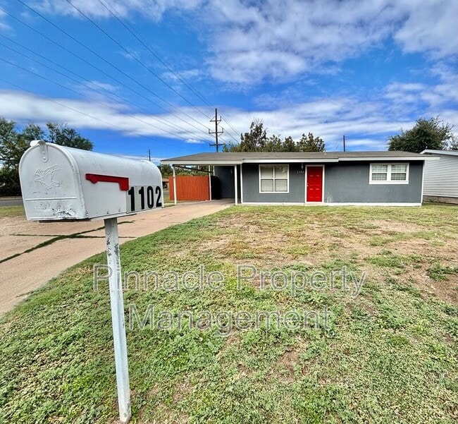 1102 E 23rd St in San Angelo, TX - Building Photo - Building Photo