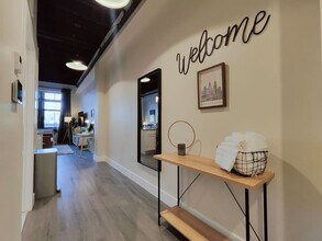 200-10 W Roberts Ave in Philadelphia, PA - Building Photo - Building Photo