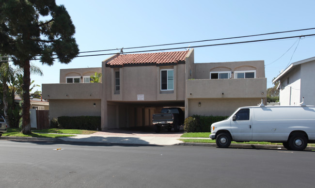 1521 Alabama St in Huntington Beach, CA - Building Photo - Building Photo