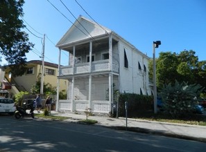 1122 Simonton St in Key West, FL - Building Photo - Building Photo