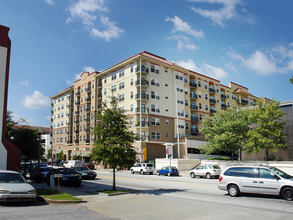 Decatur Renaissance Apartments in Decatur, GA - Building Photo