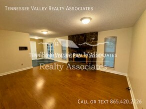 1622 Colonade Rd in Knoxville, TN - Building Photo - Building Photo