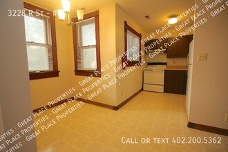 3228 R St in Lincoln, NE - Building Photo - Building Photo