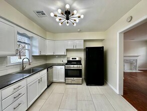 425 S Quebec Ave in Tulsa, OK - Building Photo - Building Photo