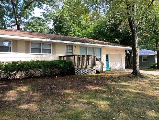 property at 825 River St