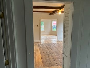 94 Berlin St, Unit 1 in Clinton, MA - Building Photo - Building Photo