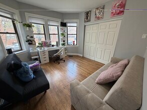 3219 W Balmoral Ave, Unit 1 in Chicago, IL - Building Photo - Building Photo