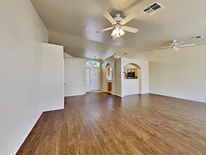 918 Blue Arroyo Dr in Henderson, NV - Building Photo - Building Photo