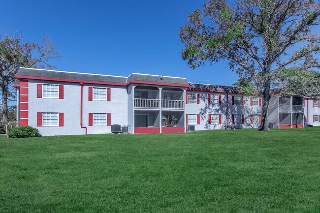 Regency Square Apartments in Tampa, FL - Foto de edificio - Building Photo