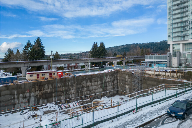 500 Foster and 633 North Road-Market Tower in Coquitlam, BC - Building Photo - Building Photo