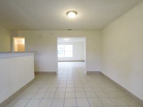 Brittmoore Townhomes in Houston, TX - Building Photo - Building Photo