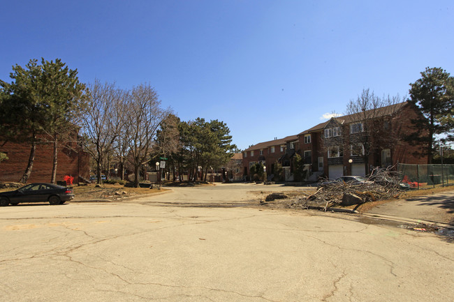 1-21 Darby Way in Markham, ON - Building Photo - Primary Photo