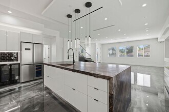 15209 Cohasset St in Los Angeles, CA - Building Photo - Building Photo