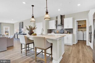 491 Hanson St in Frederick, MD - Building Photo