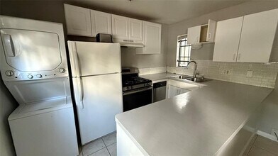 4202 Stanford St in Houston, TX - Foto de edificio - Building Photo