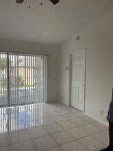 11584 NW 44th St in Coral Springs, FL - Building Photo - Building Photo