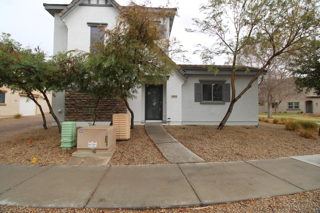 14905 W Ashland Ave in Goodyear, AZ - Building Photo