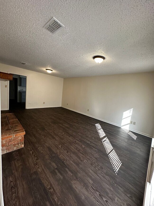 1719-1721 Loring Ln-Unit -1721 in Longview, TX - Building Photo - Building Photo