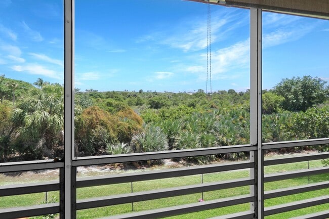 property at 717 S US Hwy 1