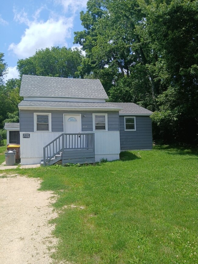 property at 437 N Horace Ave