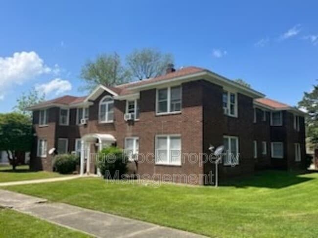 property at 1030 E 8th St