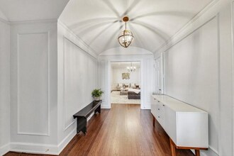 3240 N Lake Shore Dr-Unit -10B in Chicago, IL - Building Photo - Building Photo