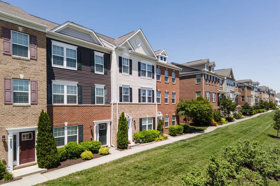 Collection at Scotland Heights in Waldorf, MD - Foto de edificio