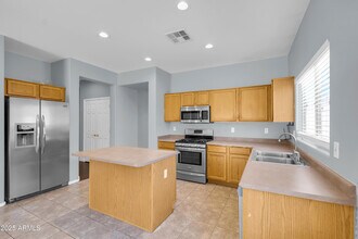 2057 E Riviera Dr in Chandler, AZ - Building Photo - Building Photo