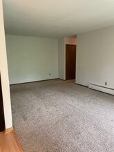 711 11th Ave S in Hopkins, MN - Building Photo - Building Photo