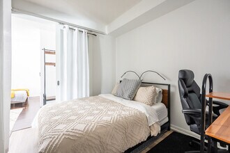 211 Fort York Blvd, Unit SI ID1345951P in Toronto, ON - Building Photo - Building Photo