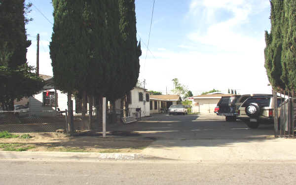 2535-2539 Troy Ave in South El Monte, CA - Building Photo