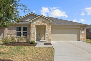11813 Roscommon Trl in Austin, TX - Building Photo