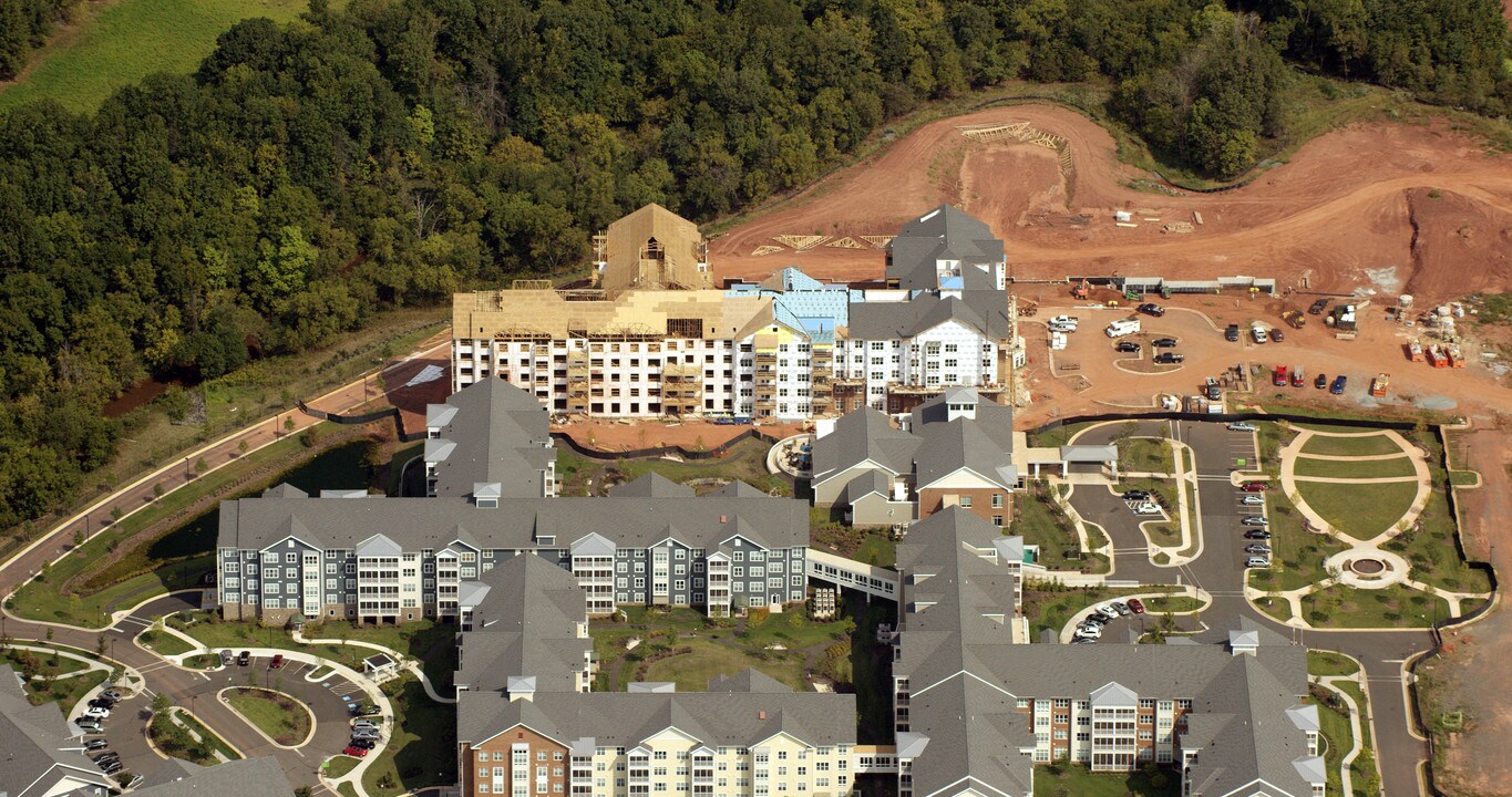 Cherry Blossom Square in Ashburn, VA - Building Photo