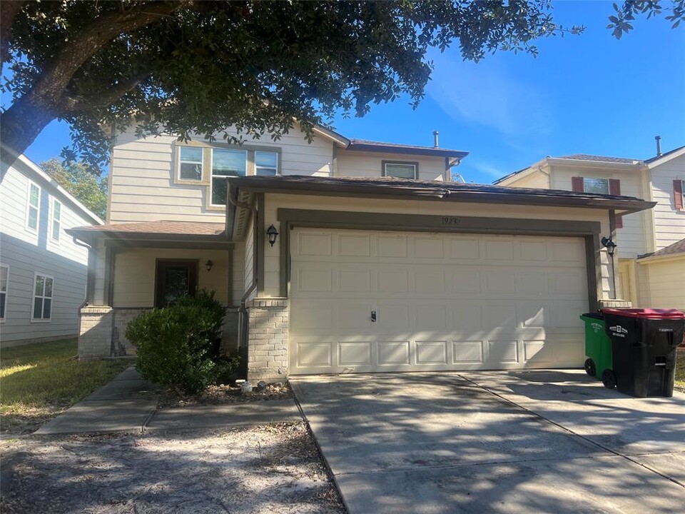 19230 Danphe Landing Ct in Tomball, TX - Building Photo