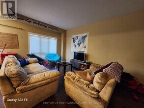 112 N Centre Rd in London, ON - Building Photo - Building Photo