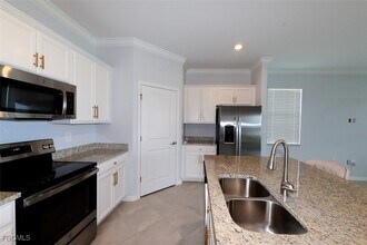 3983 E Hampton Cir in Alva, FL - Building Photo - Building Photo