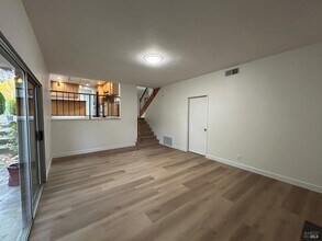 1174 Devlin Ct in Vallejo, CA - Building Photo - Building Photo