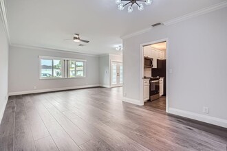 104 Saint Cloud Ln in Boca Raton, FL - Building Photo - Building Photo