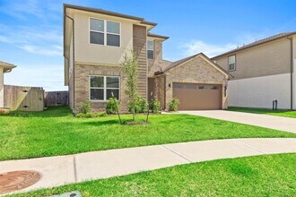 207 William Ln in Arcola, TX - Building Photo - Building Photo