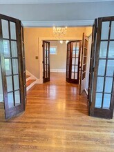 2501 Euclid Heights Blvd in Cleveland Heights, OH - Building Photo - Building Photo