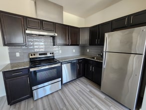 510 Hamilton St in Somerset, NJ - Building Photo - Building Photo