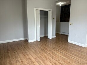 16 Flint St, Unit 3 in Somerville, MA - Building Photo - Building Photo