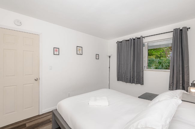 1017 NE 14th Ave in Fort Lauderdale, FL - Building Photo - Building Photo