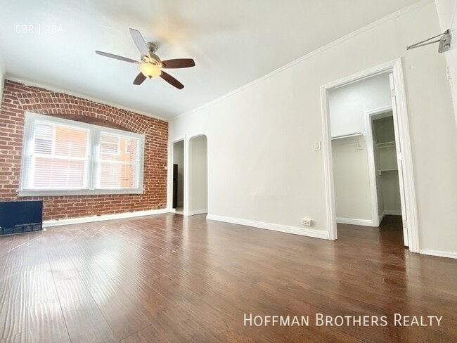 200 S Kenmore Ave, Unit 112 in Los Angeles, CA - Building Photo - Building Photo