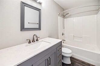 3817 Gilbert Ave in Dallas, TX - Building Photo - Building Photo